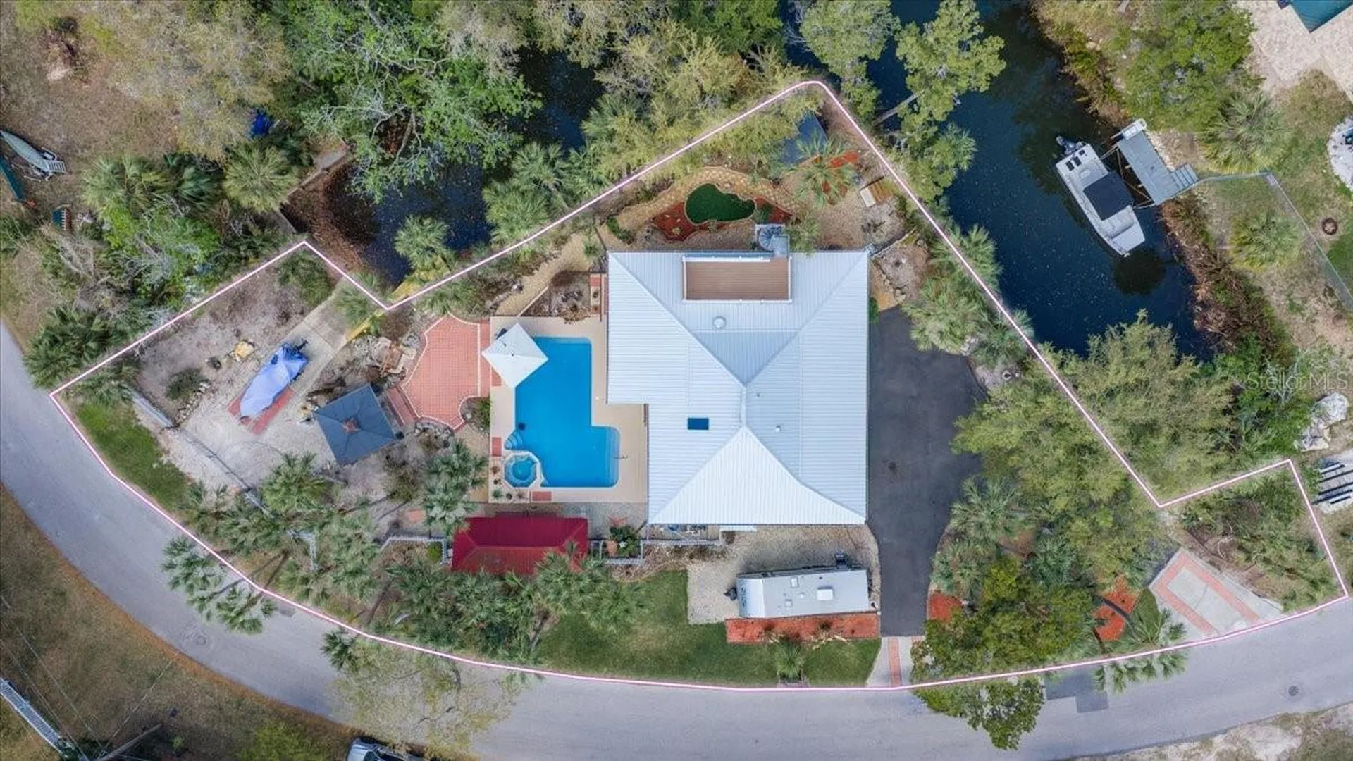 6093 Avenue Of The Palms Weeki Wachee FL 34607