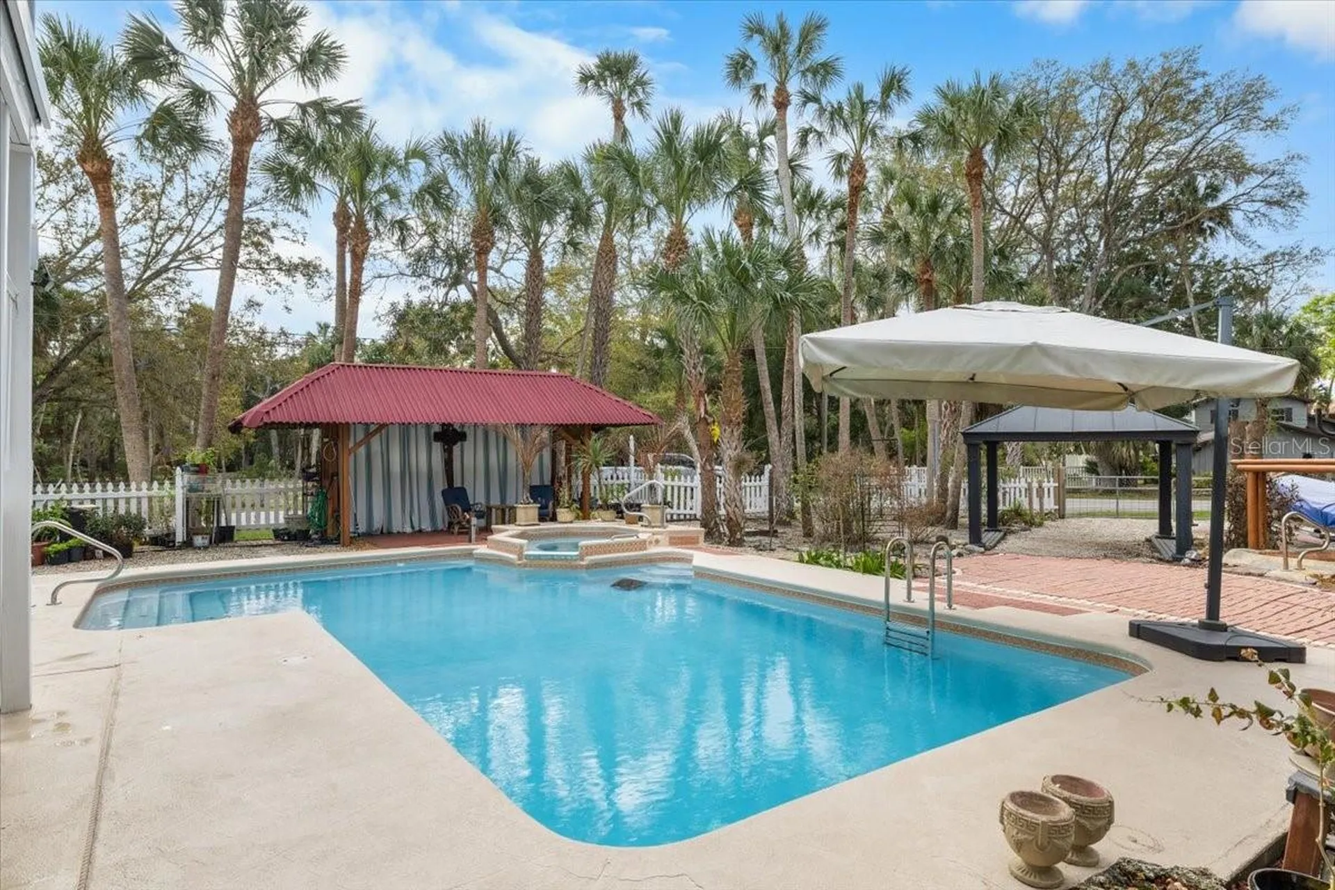 6093 Avenue Of The Palms Weeki Wachee FL 34607