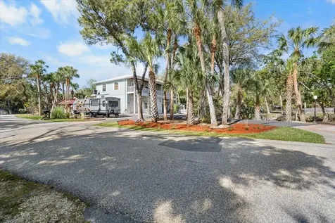 6093 Avenue Of The Palms Weeki Wachee FL 34607