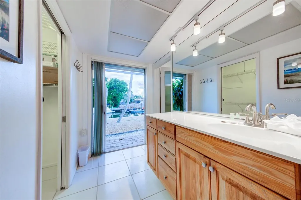 5354 Shadow Lawn Drive Sarasota FL 34242