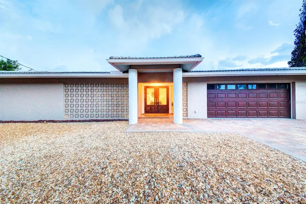 5354 Shadow Lawn Drive Sarasota FL 34242