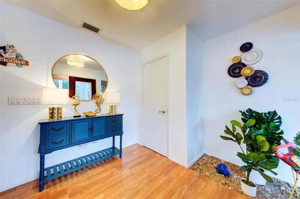 5354 Shadow Lawn Drive Sarasota FL 34242
