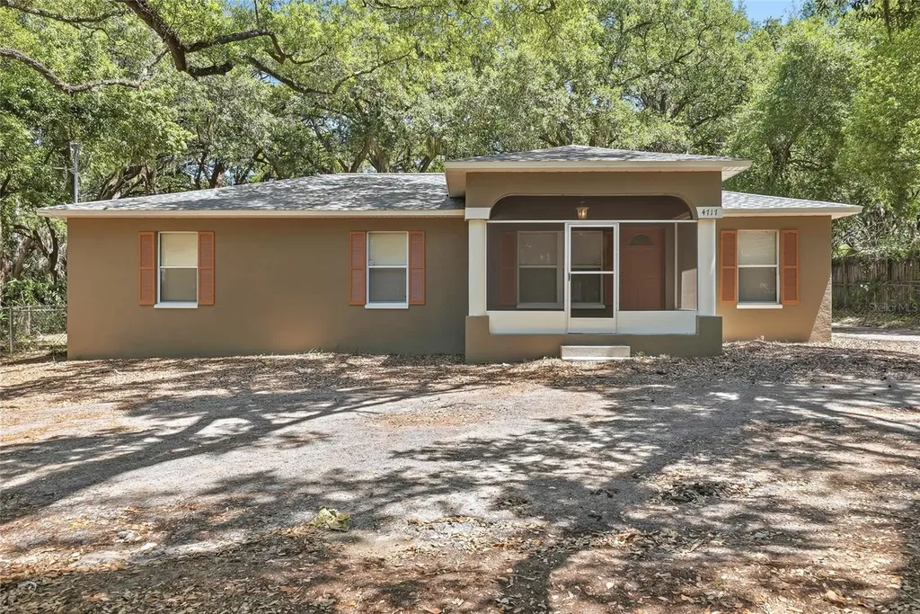 4717 Lakewood Drive Seffner FL 33584