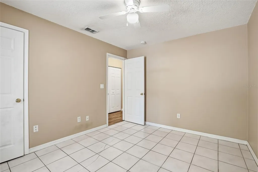 4717 Lakewood Drive Seffner FL 33584