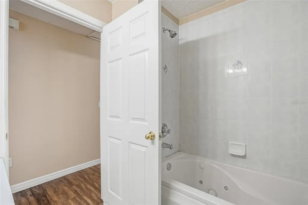 4717 Lakewood Drive Seffner FL 33584