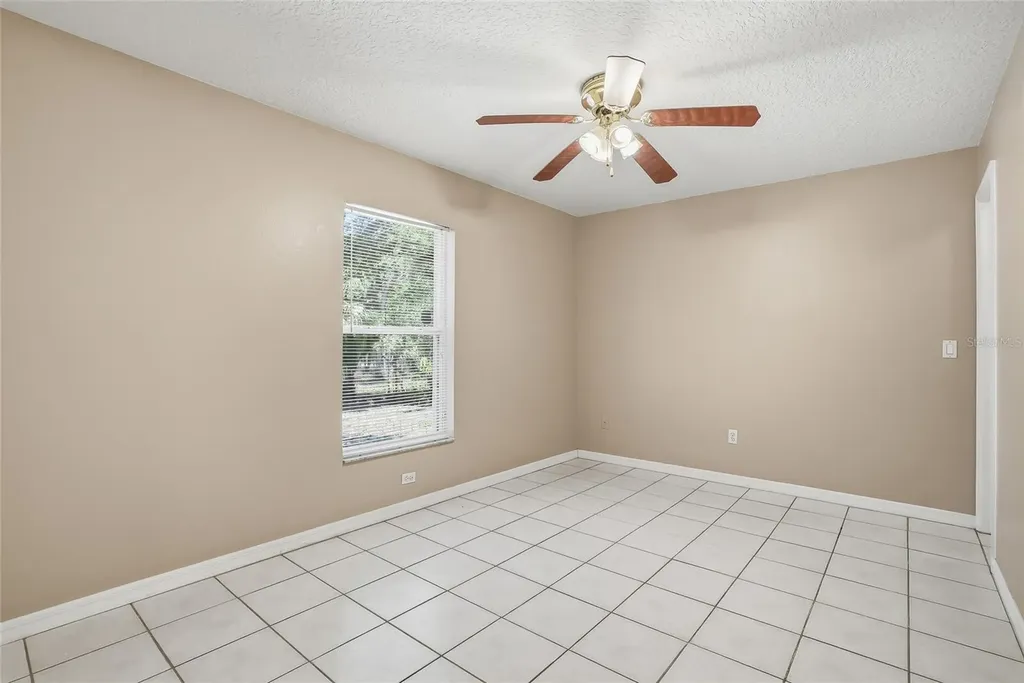 4717 Lakewood Drive Seffner FL 33584