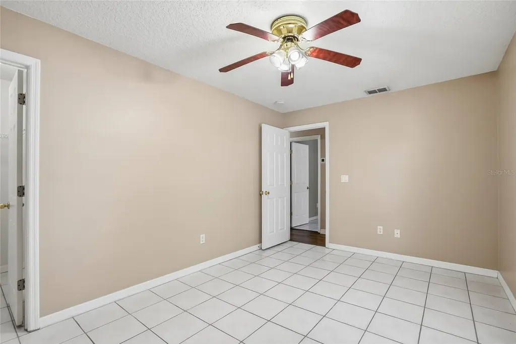 4717 Lakewood Drive Seffner FL 33584