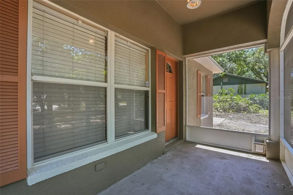 4717 Lakewood Drive Seffner FL 33584