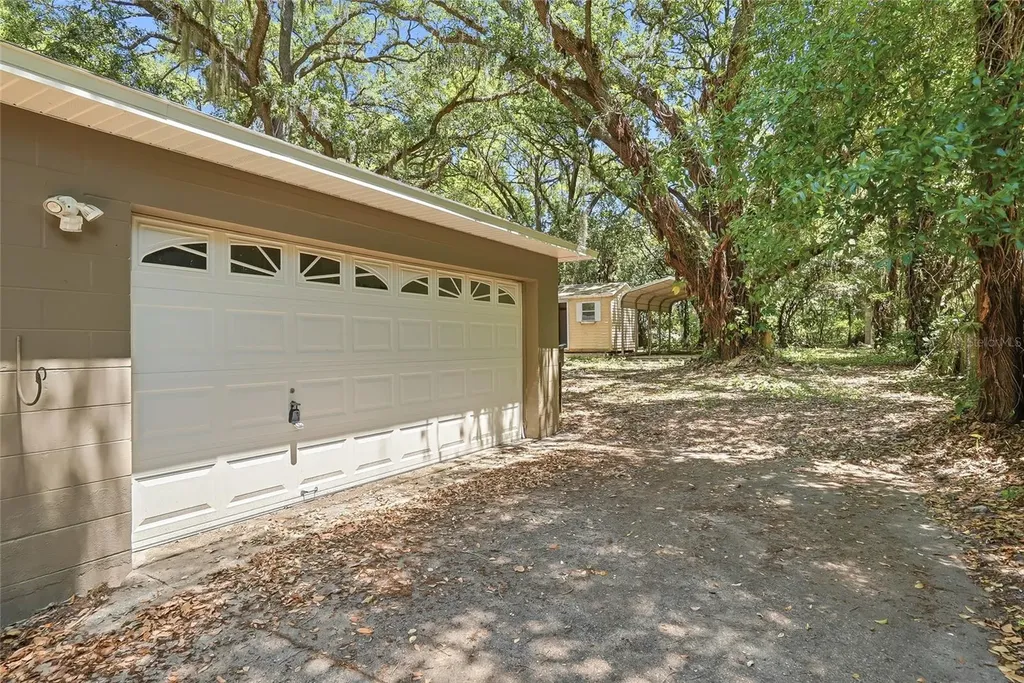 4717 Lakewood Drive Seffner FL 33584