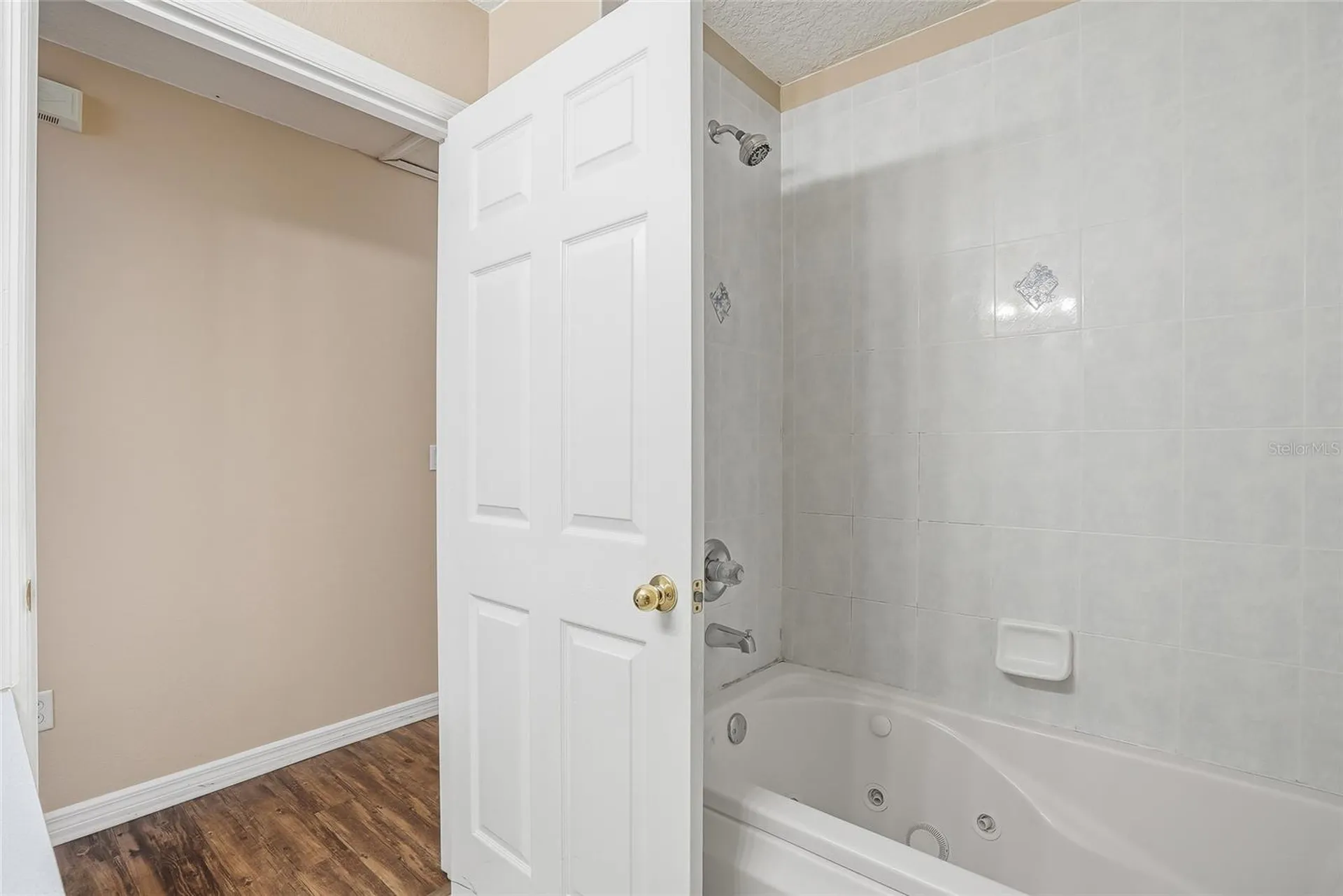 4717 Lakewood Drive Seffner FL 33584