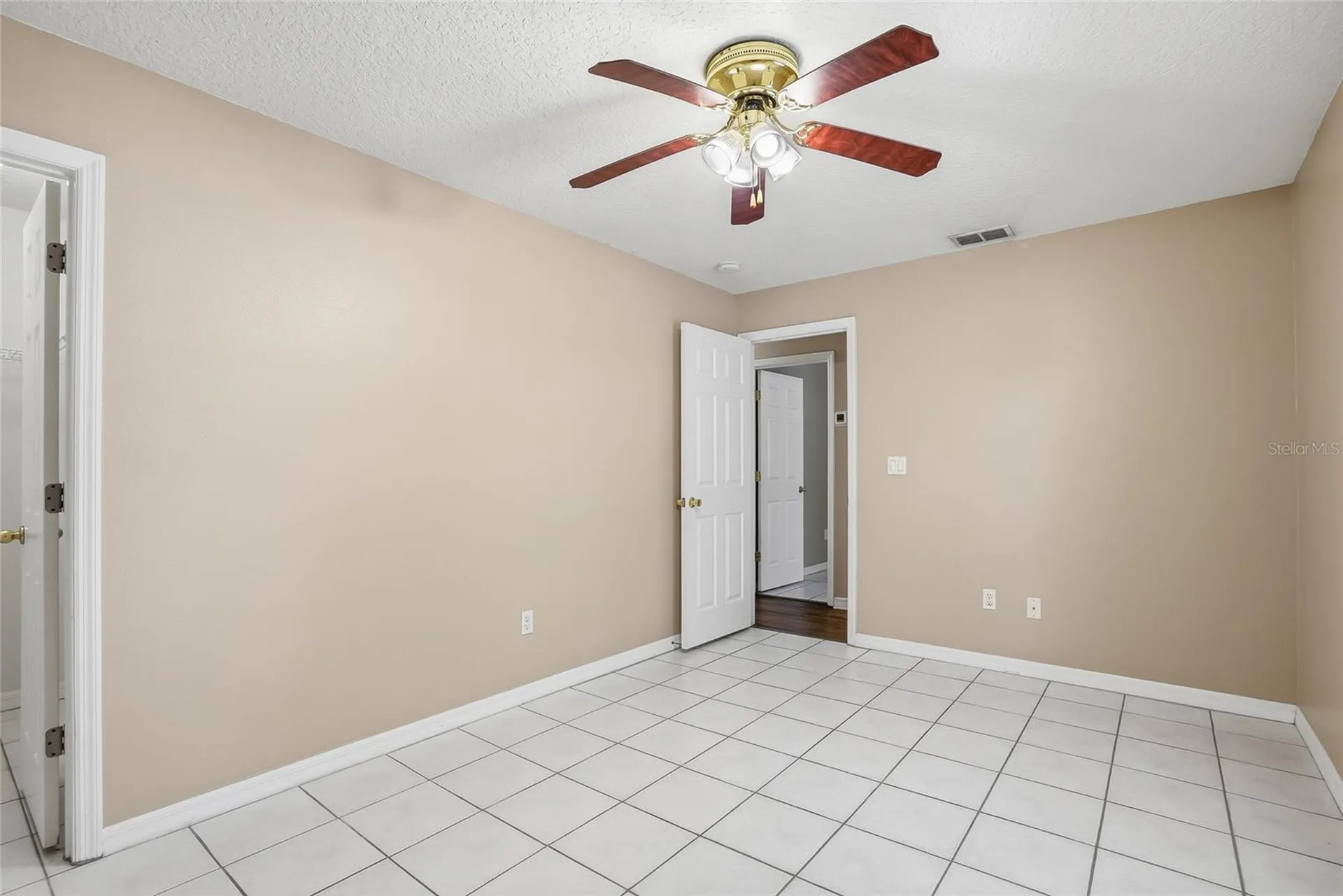 4717 Lakewood Drive Seffner FL 33584