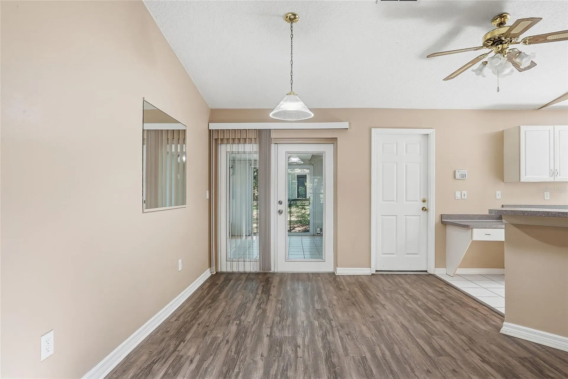 4717 Lakewood Drive Seffner FL 33584