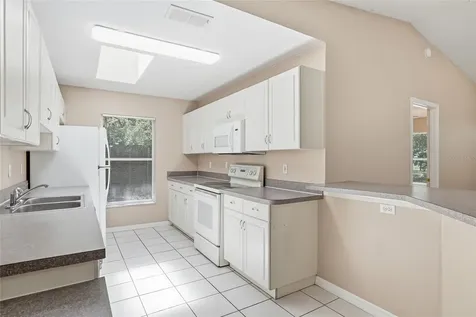4717 Lakewood Drive Seffner FL 33584