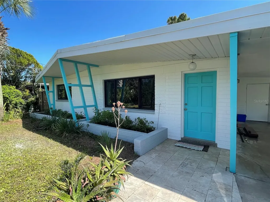 911 E 2nd Avenue New Smyrna Beach FL 32169