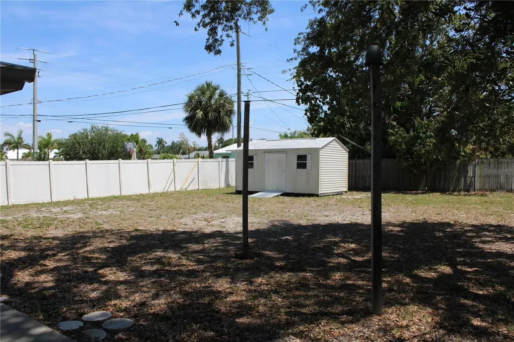 5911 7th Avenue Drive W Bradenton FL 34209