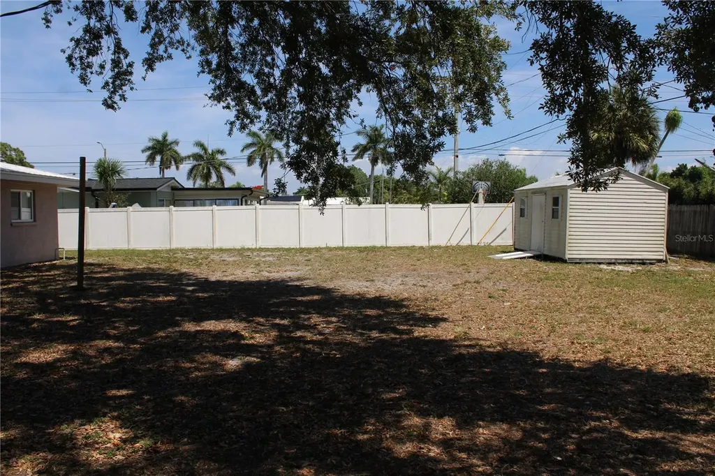 5911 7th Avenue Drive W Bradenton FL 34209