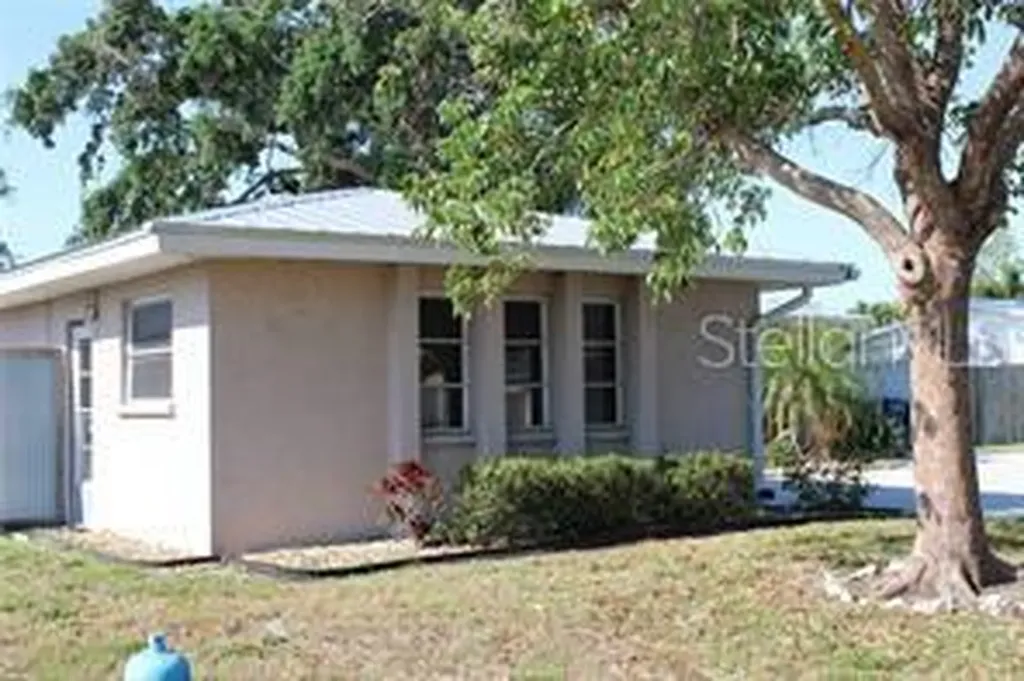 5911 7th Avenue Drive W Bradenton FL 34209