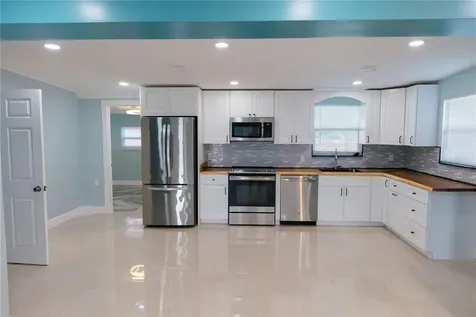 300 53rd Street W Bradenton FL 34209