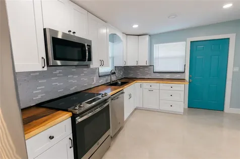 300 53rd Street W Bradenton FL 34209