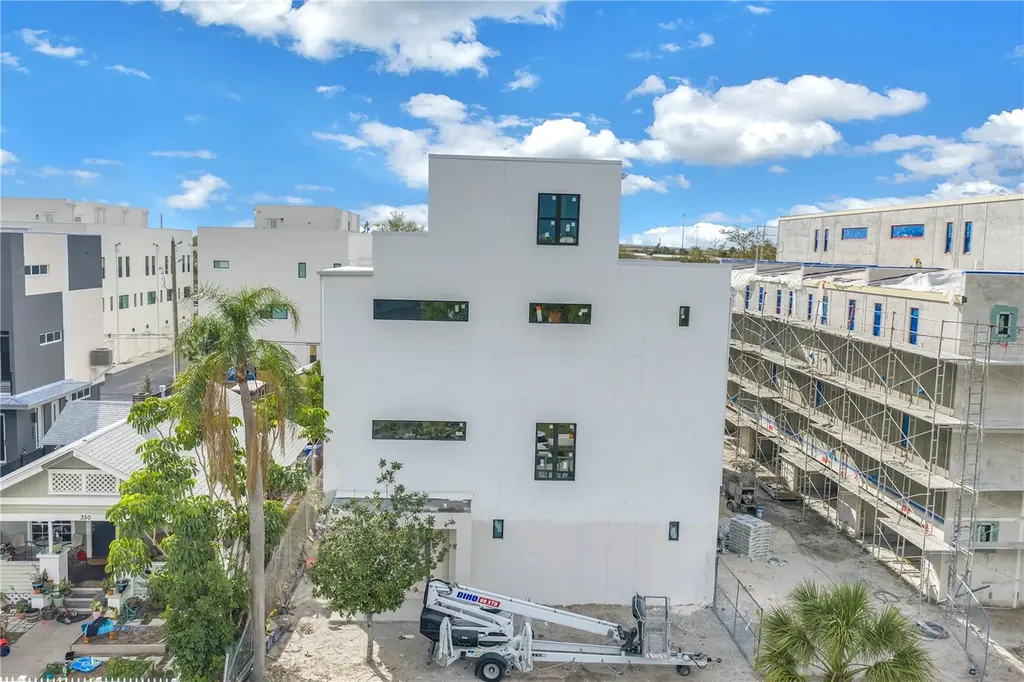 364 14th Street N St Petersburg FL 33705