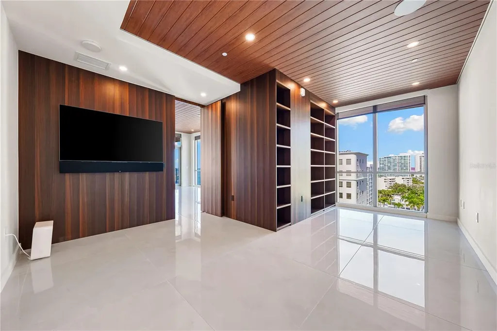 111 Golden Gate Sarasota FL 34236