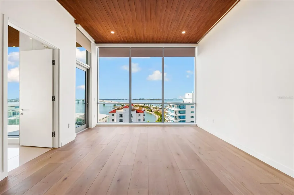 111 Golden Gate Sarasota FL 34236