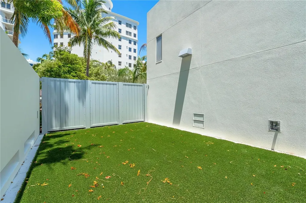 111 Golden Gate Sarasota FL 34236