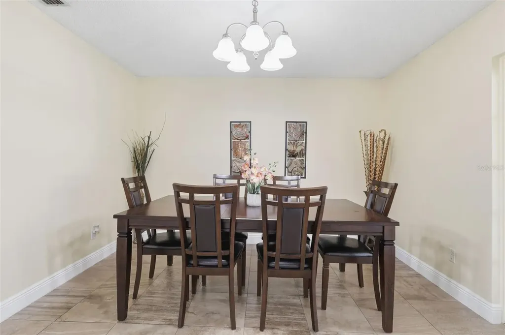 2732 Hidden Cove Court Orlando FL 32822