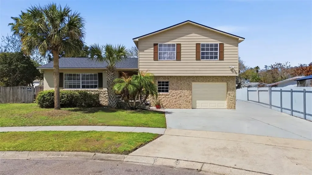 2732 Hidden Cove Court Orlando FL 32822