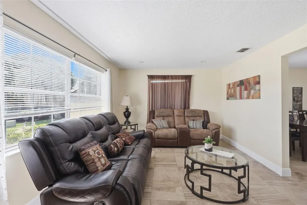 2732 Hidden Cove Court Orlando FL 32822