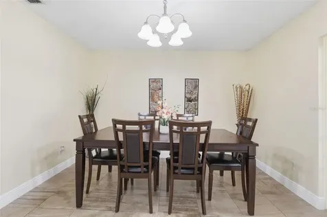 2732 Hidden Cove Court Orlando FL 32822
