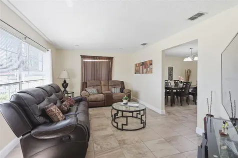 2732 Hidden Cove Court Orlando FL 32822