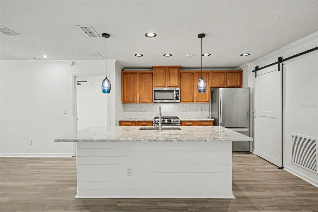 111 Lakeside Court Bunnell FL 32110