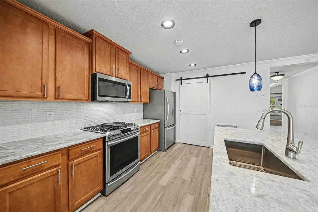 111 Lakeside Court Bunnell FL 32110