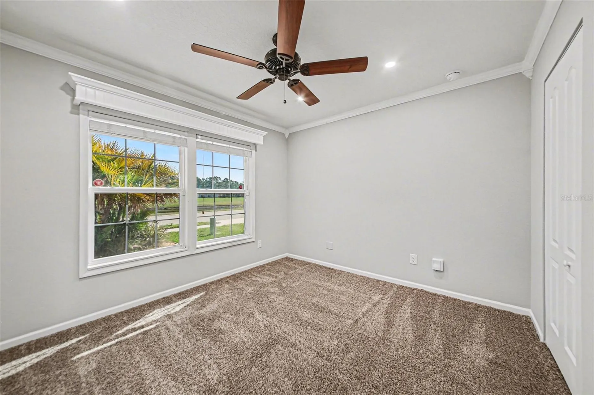 111 Lakeside Court Bunnell FL 32110