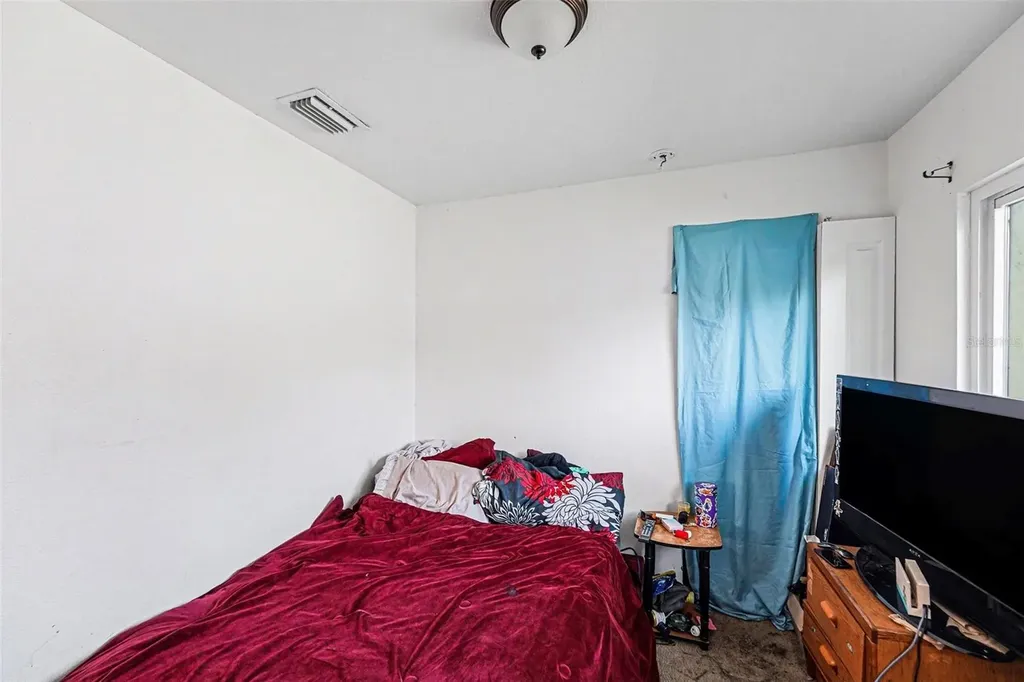 4014 N Mclane Drive Tampa FL 33610