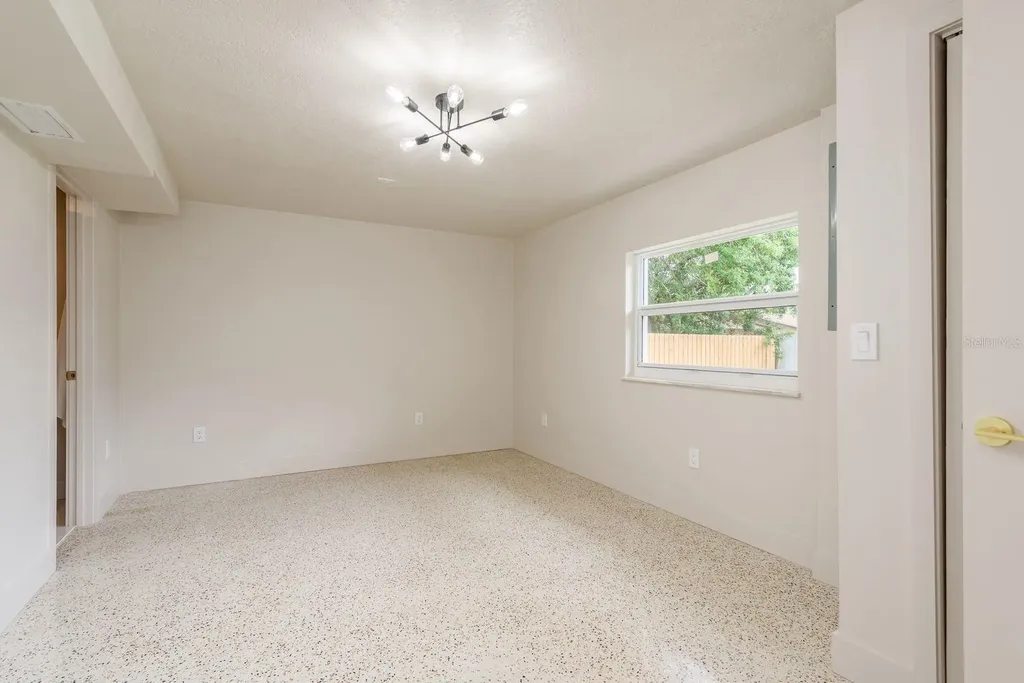 2347 Watrous Drive Dunedin FL 34698