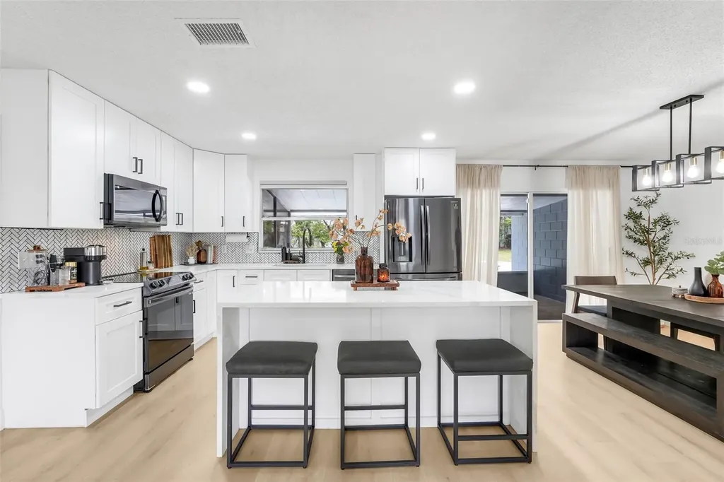 589 Del Rio Street Orlando FL 32839