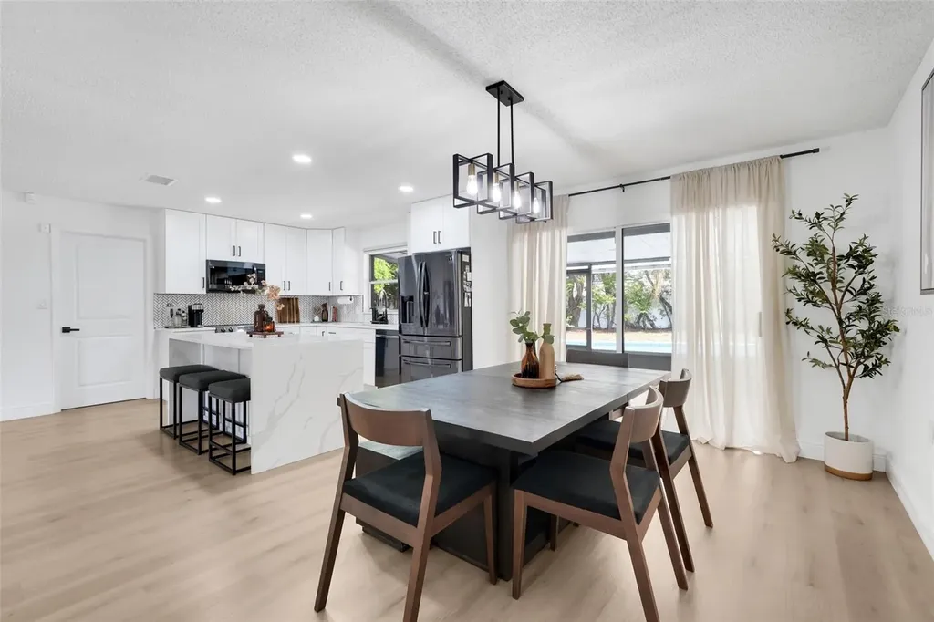 589 Del Rio Street Orlando FL 32839