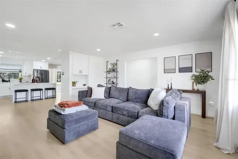 589 Del Rio Street Orlando FL 32839