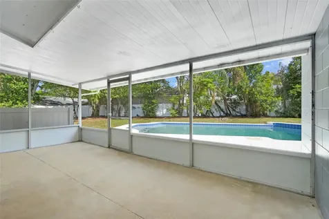 589 Del Rio Street Orlando FL 32839
