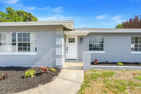 589 Del Rio Street Orlando FL 32839