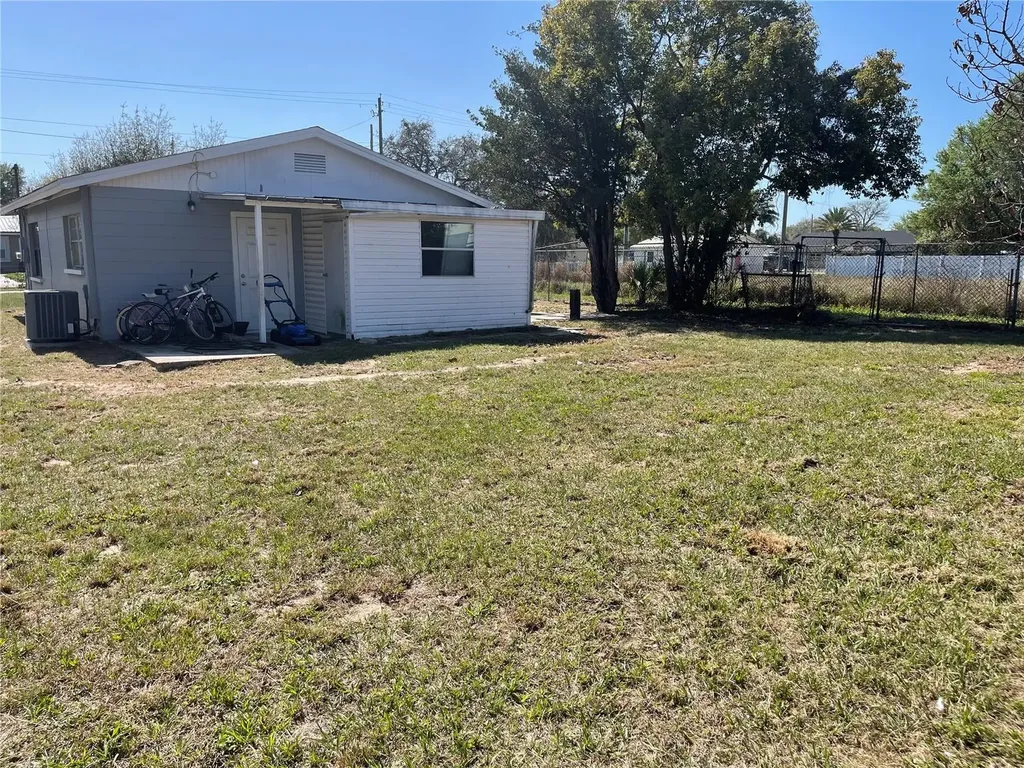 309 Center Street Auburndale FL 33823