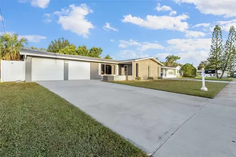 3237 Sanford Drive Holiday FL 34691