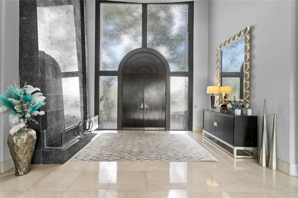 2 Sandpiper Road Tampa FL 33609