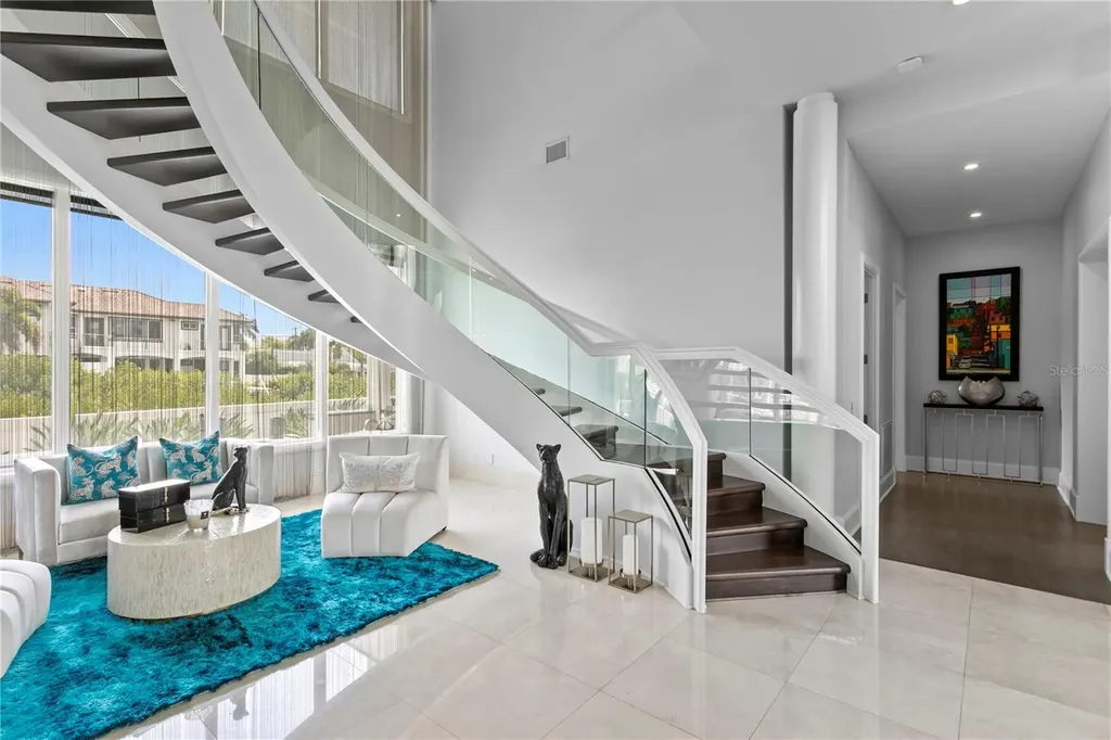 2 Sandpiper Road Tampa FL 33609