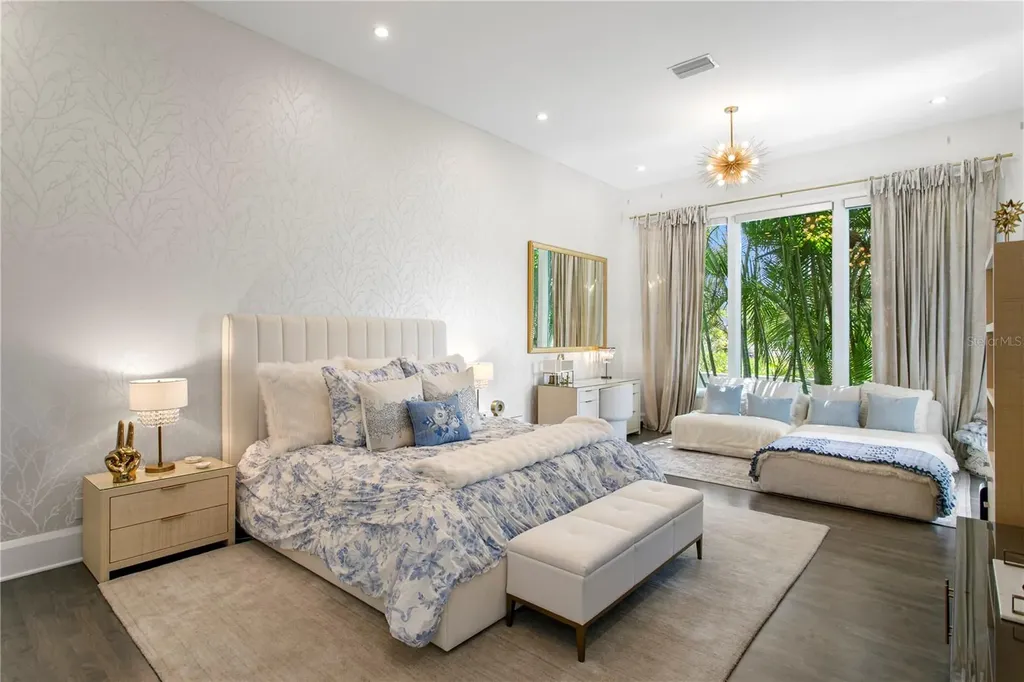 2 Sandpiper Road Tampa FL 33609