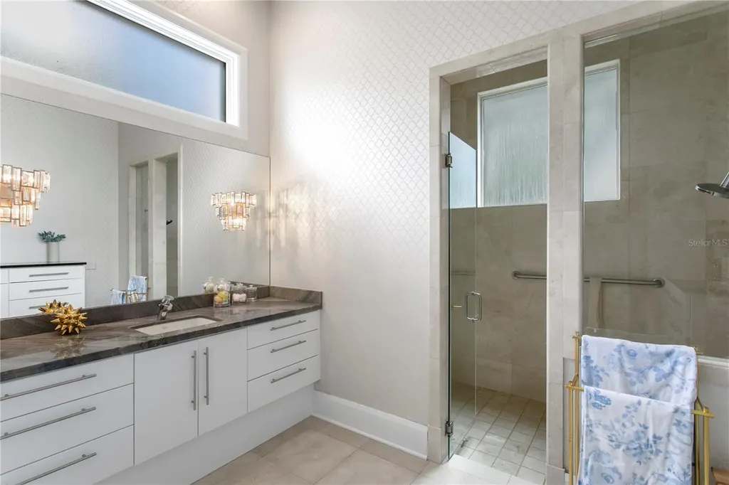 2 Sandpiper Road Tampa FL 33609