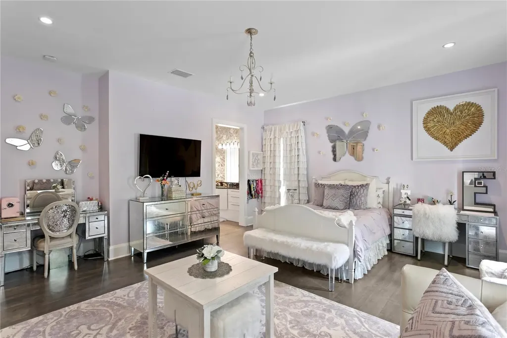 2 Sandpiper Road Tampa FL 33609