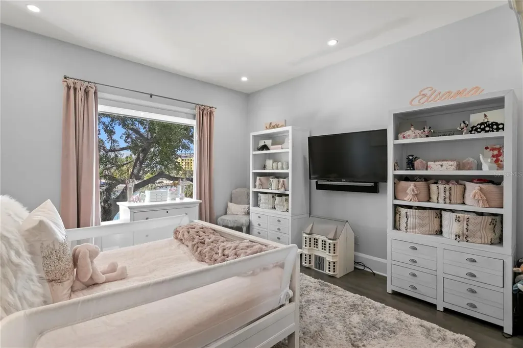 2 Sandpiper Road Tampa FL 33609